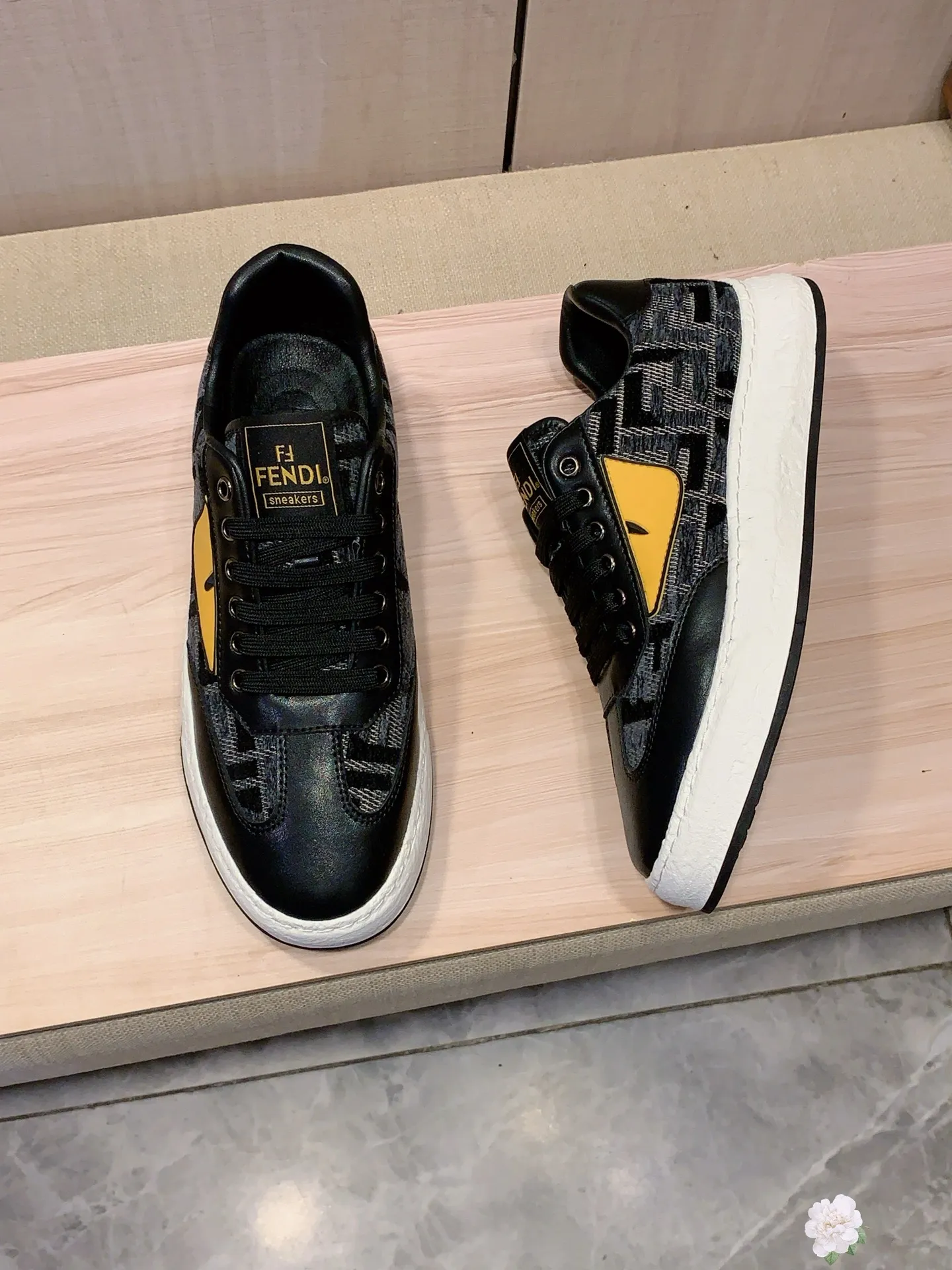 Men's men's shoes 💰420💰💰🎩🎩[Lightning][Lightning] "FENDI*" The latest and most popular casual shoes, top brand [Seduce] luxury ~ purchasing agent, top quality ~. [Strong] The upper is made of imported breathable cowhide with fabric material ➕ Breathable sheepskin feet (•) and fine workmanship. The original stylish and stylish soft rubber wear-resistant and non-slip outsole is light and comfortable on the feet. The real thing looks better when photographed in person. No. 122: code: 38-44, 5️⃣ colors selected